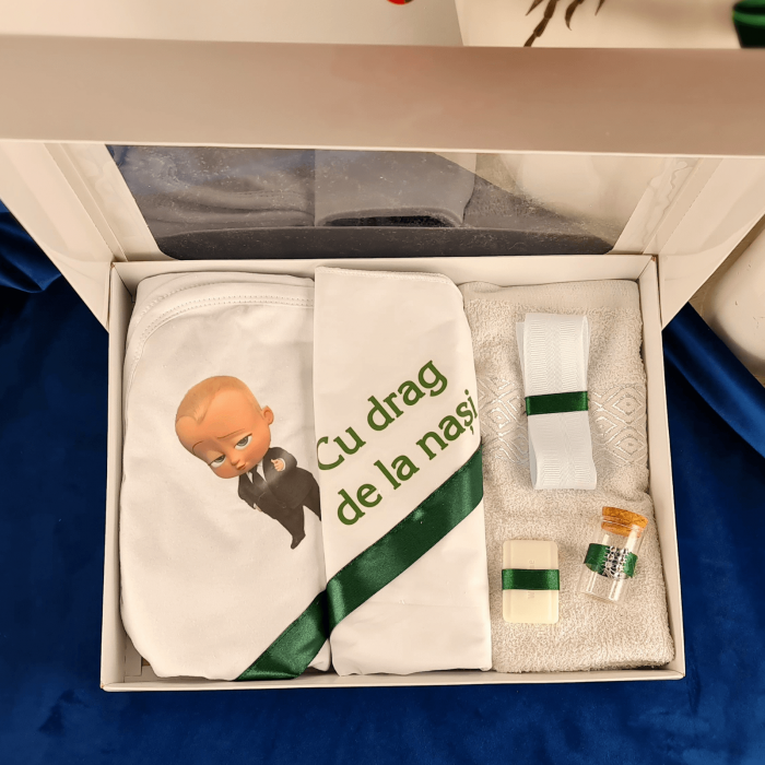 Trusou pentru botez imprimat cu Bebe Boss verde [2]