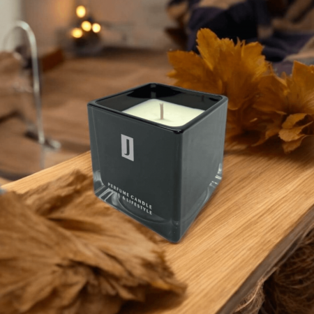 Lumânări Parfumate - Lumânarea Parfumată JFenzi, Aroma Inspirata din Parfumul Lili