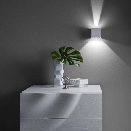 Aplica REDO Amplitude 01-1229 COB LED 7.7W 3000K 508lm IP20 Nedimabil Alb Mat [1]