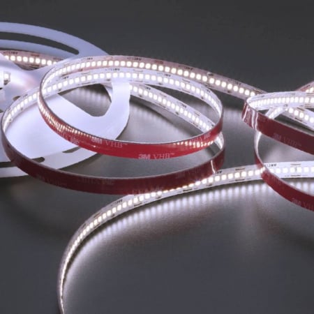 SURSE ILUMINAT - Bandă flexibilă LED SMD Arelux Xribo IP20 5000 mm 240 LED/m 2860 lm/m 22 W/m 6000K CRI80 24V DC IP20