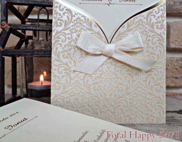 Invitatie de botez delicata crem / bej cu auriu si fundita - cod 5471 [2]
