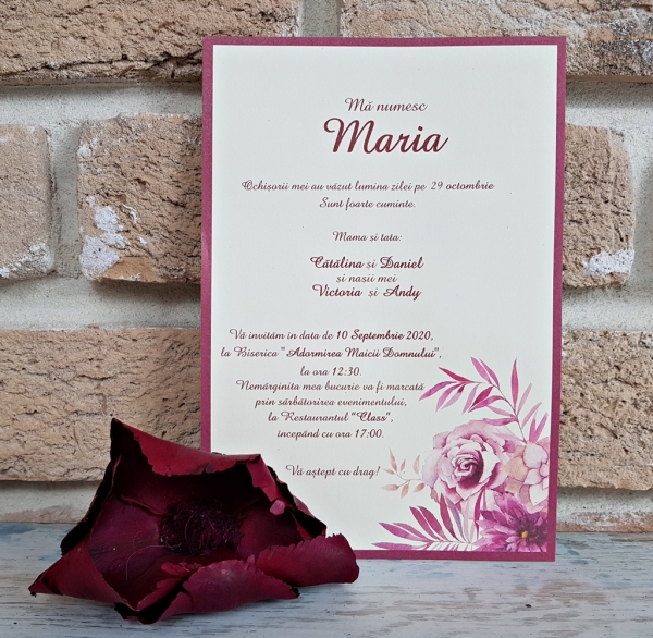Invitatie de botez delicata cu flori si plic visiniu - cod 5579 [2]