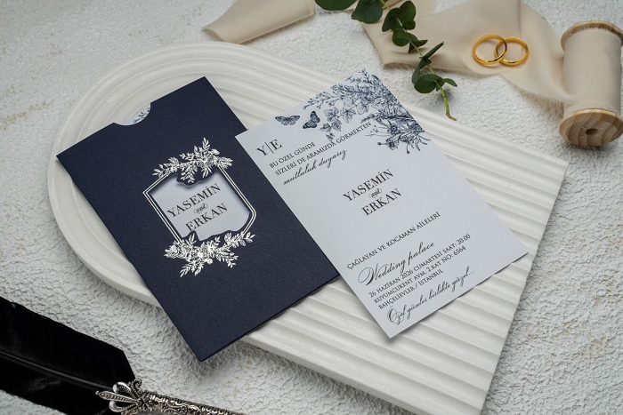Invitatie de nunta albastra cu model floral si argintiu - cod 9299 [2]