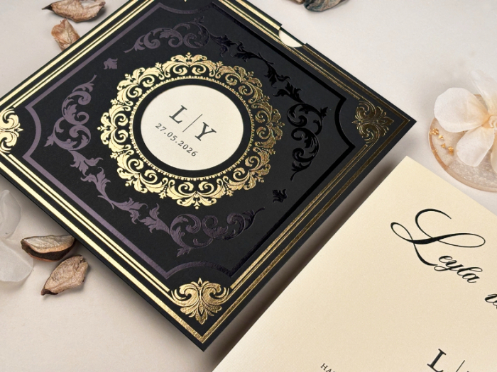 Invitatie de nunta baroc ivory cu plic negru si auriu - cod 85865 [2]