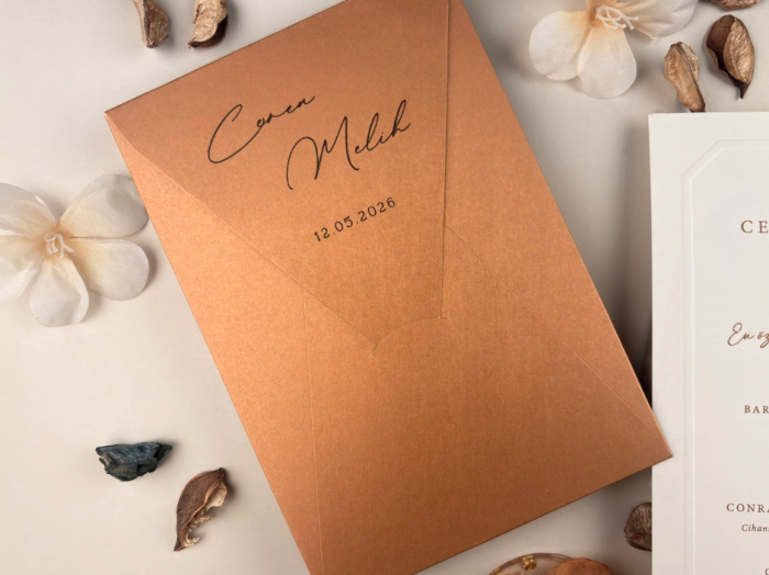 Invitatie de nunta eleganta alba cu plic auriu - cod 13316 [3]