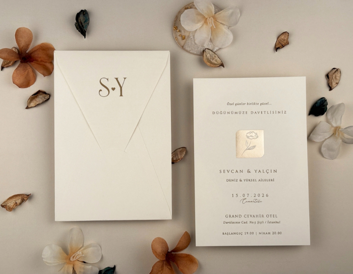 Invitatie de nunta eleganta alba cu sidef auriu - cod 13321 [4]