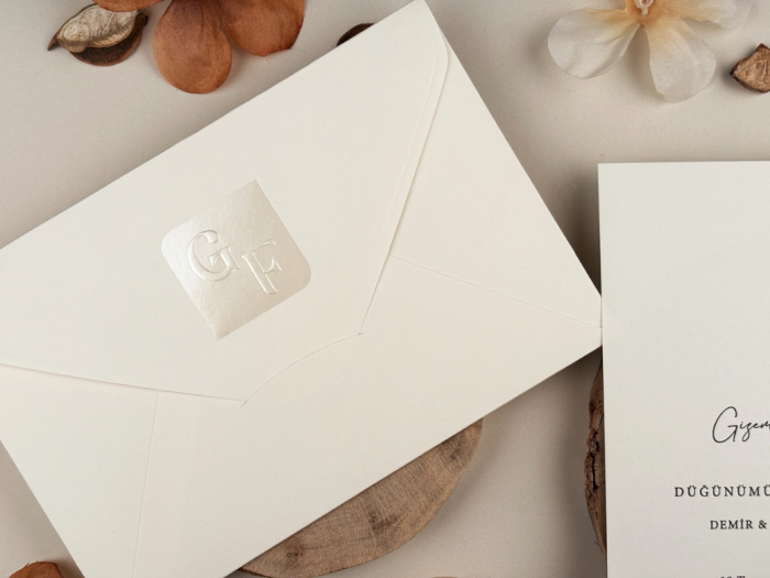 Invitatie de nunta eleganta alba cu sidef - cod 13319 [4]
