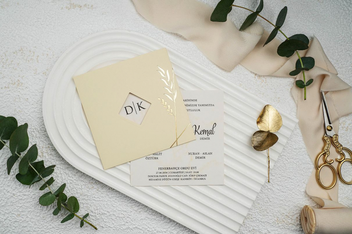 Invitatie de nunta eleganta crem / bej cu auriu - cod 9313 [2]