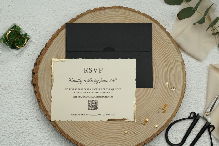 Invitatie de nunta eleganta crem / bej cu auriu si plic negru - cod 9321 [2]