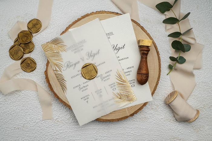 Invitatie de nunta eleganta crem / bej cu model auriu - cod 9328 [2]