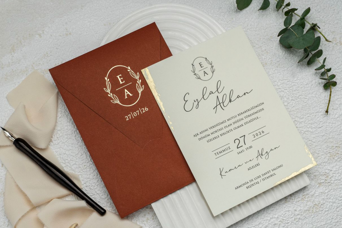 Invitatie de nunta eleganta crem cu plic visiniu - cod 9248 [2]