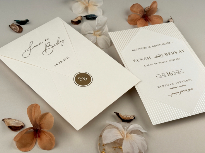 Invitatie de nunta eleganta ivory cu dungi sidefate - cod 96935 [2]