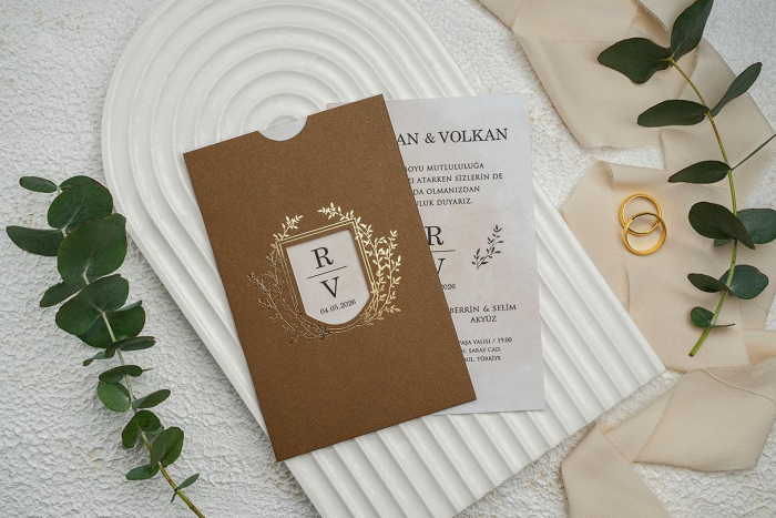 Invitatie de nunta eleganta maro cu auriu - cod 9296 [2]