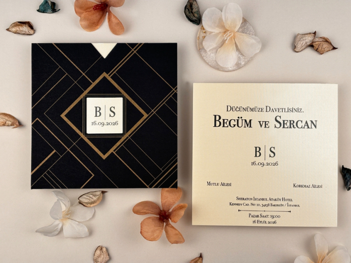 Invitatie de nunta eleganta ivory cu plic negru si auriu - cod 85851 [3]