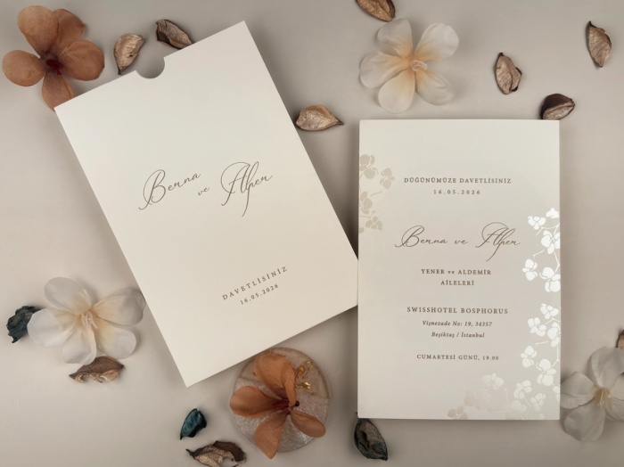 Invitatie de nunta ivory cu model de flori sidefat - cod 13329 [3]