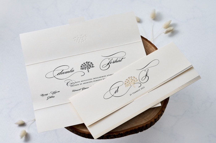 Invitatie de nunta eleganta crem / bej cu model auriu - cod 1156 [2]