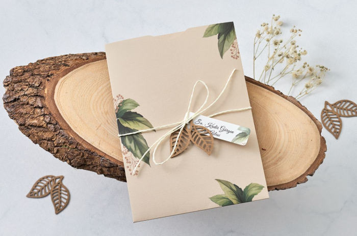 Invitatie de nunta crem / bej cu frunze si snur - cod 1184 [2]