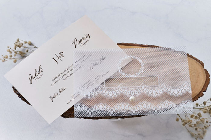 Invitatie de nunta delicata alba cu plic tip dantela - cod 1188 [3]