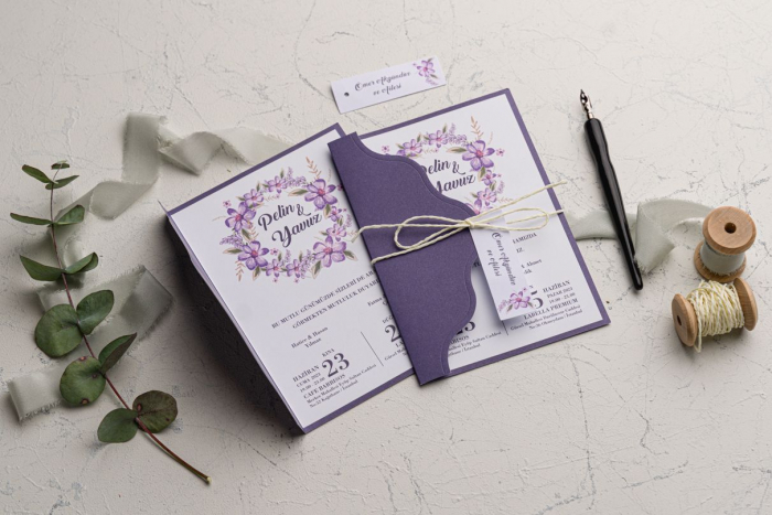 Invitatie de nunta florala mov cu snur - cod 9119 [2]