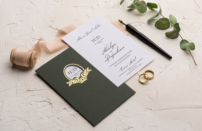 Invitatie de nunta verde cu decupaj auriu si frunze - cod 9163 [2]