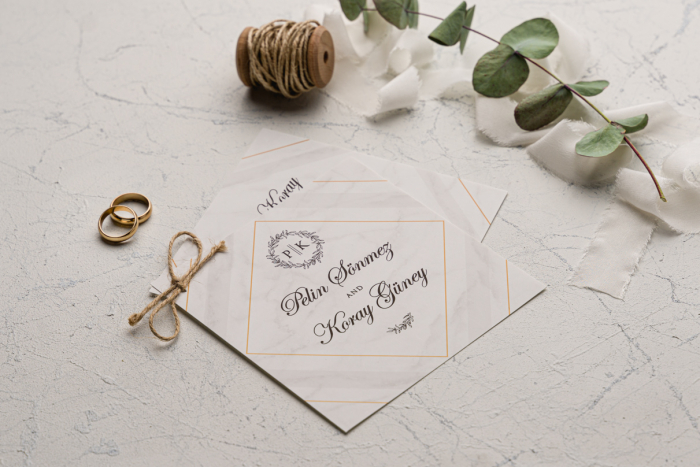 Invitatie de nunta eleganta alba cu auriu si frunze - cod 9201 [3]