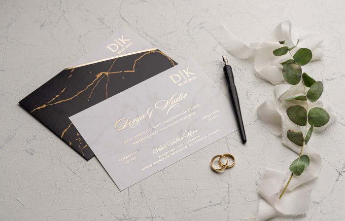 Invitatie de nunta eleganta neagra de tip marmura cu model auriu - cod 9228 [2]