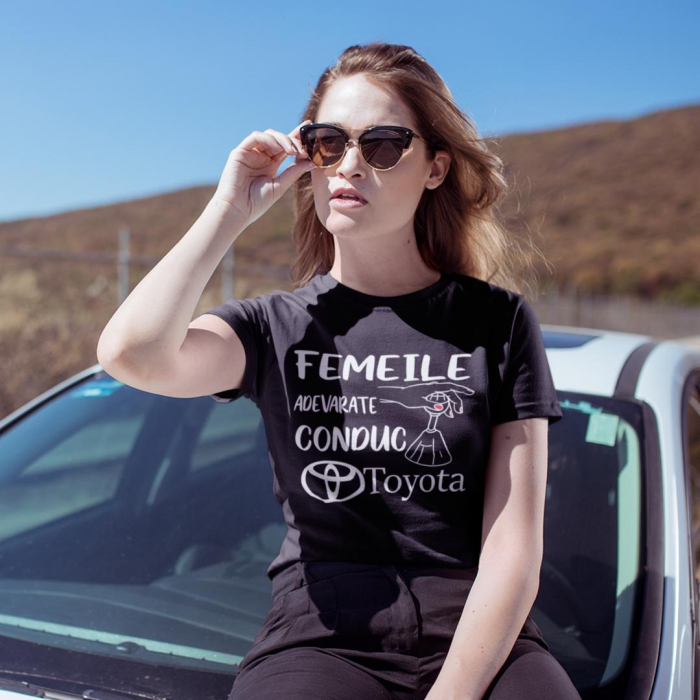 Tricou Personalizat Auto - Femeile Adevarate Conduc Toyota [2]