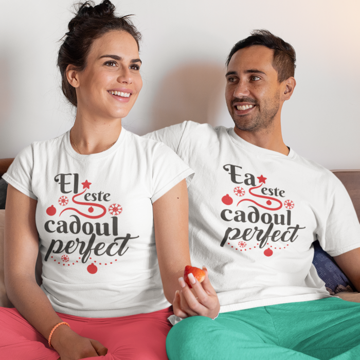 Set 2 Tricouri Cuplu Craciun - El / Ea Este Cadoul Perfect   [2]