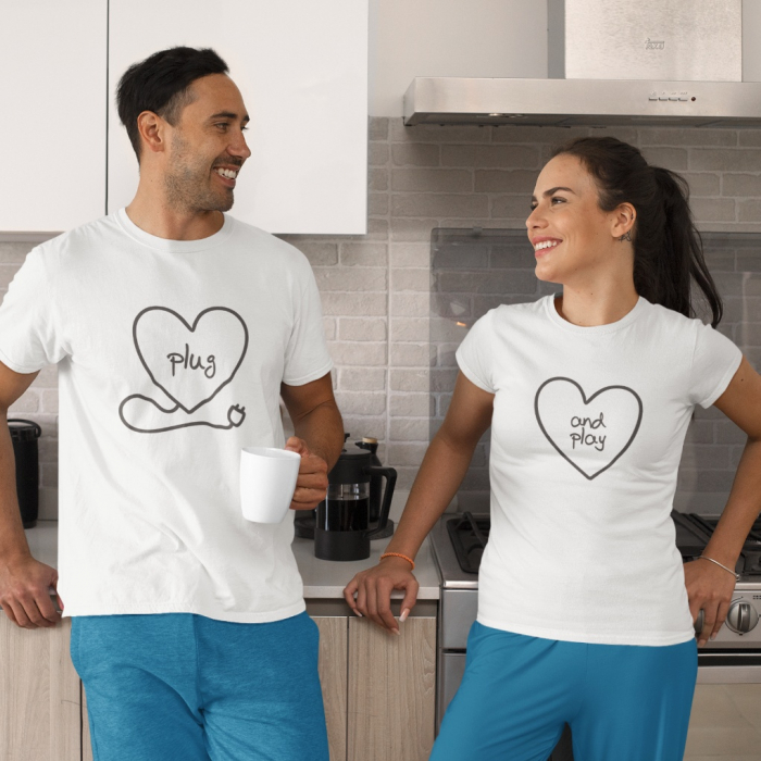 Set 2 Tricouri Cuplu Personalizate - Plug And Play   [2]