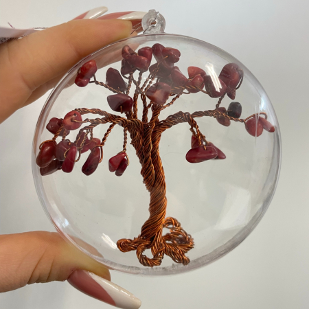 Articole Handmade - Glob pentru brad cu pietre semipretioase - Coral rosu 016