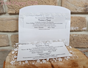 Nunta - Invitatie de botez delicata alba cu flori - cod 5338