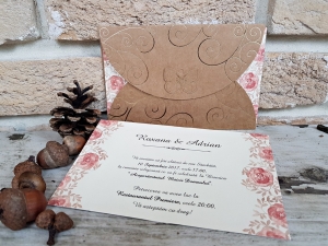 Nunta - Invitatie de botez eleganta maro cu flori si model auriu - cod 2717