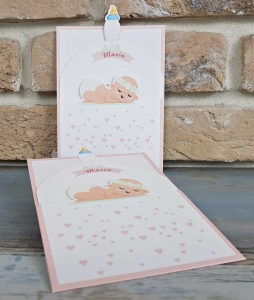 Invitatie de botez amuzanta bebe cu biberon roz - cod 8050 [2]