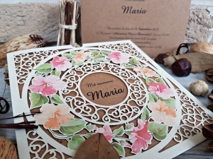 Invitatie de botez vintage maro cu model de dantela si flori - cod 5541 [3]