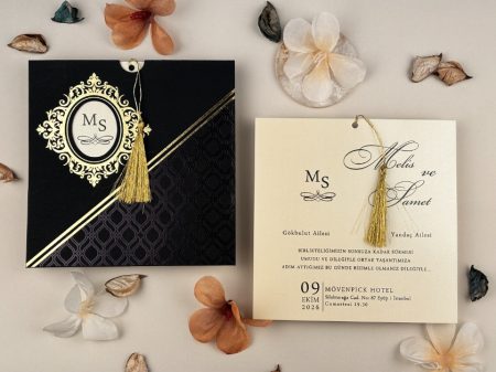 Nunta - Invitatie de nunta de lux ivory cu plic negru si snur cod 74758