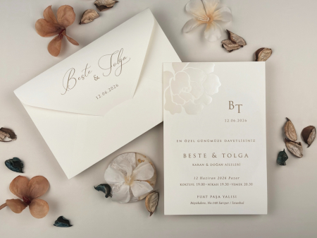 Nunta - Invitatie de nunta eleganta ivory cu model floral sidefat - cod 13318