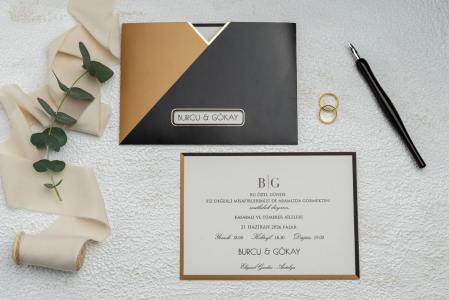 Nunta - Invitatie de nunta eleganta maro cu fereastra - cod 9274