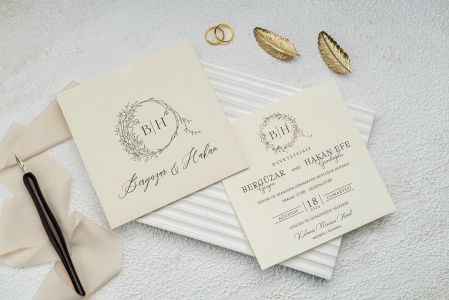 Invitatii Nunta Ekonom 2023 - Invitatie de nunta eleganta tip cu plic crem - cod 9286