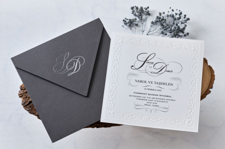 Nunta - Invitatie de nunta eleganta gri cu model de dantela - cod 1116