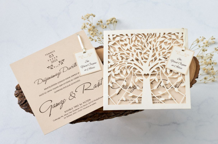 Nunta - Invitatie de nunta de lux crem / bej cu plic decupat - cod 1167