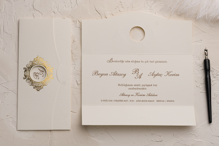 Invitatie de nunta eleganta crem / bej cu decupaj auriu - cod 9111 [1]