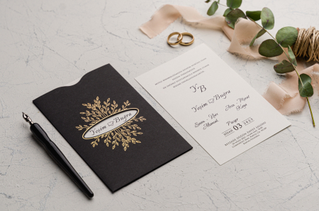 Nunta - Invitatie de nunta eleganta neagra cu decupaj auriu cu frunze - cod 9122