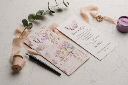 Nunta - Invitatie de nunta delicata roz cu fluturi - cod 9131
