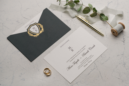 Nunta - Invitatie de nunta eleganta verde cu decupaj auriu - cod 9137
