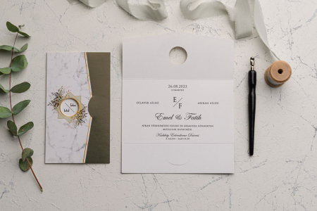 Nunta - Invitatie de nunta cu frunze maro si model de marmura cu decupaj auriu - cod 9165