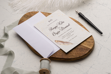 Nunta - Invitatie de nunta delicata crem / bej cu model de pana - cod 9204