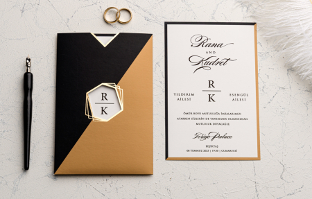 Nunta - Invitatie de nunta eleganta maro cu negru si decupaj auriu - cod 9226