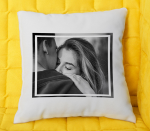 Perne Personalizate cu Nume si Poze - Perna personalizata cu poza inramata