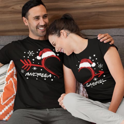 Cadouri De Sezon - Set 2 Tricouri Cuplu Personalizate - Jumatati de inima + Nume