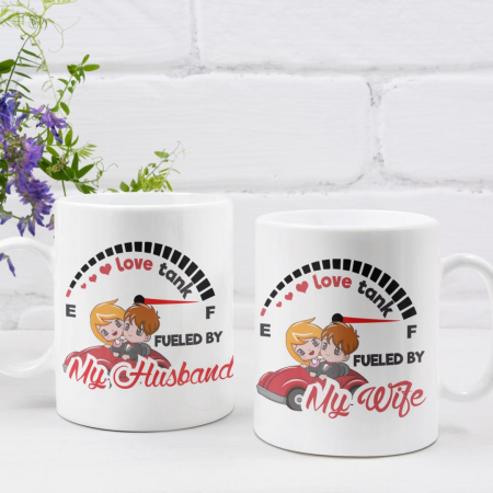 Cani Romantice - Set 2 Cani Personalizate cuplu - Love fueled by my wife/husband  